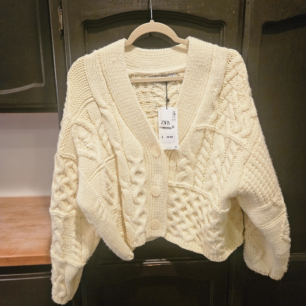 NWT Zara Oversized Cropped Thick Unique Design Cable Knit Pale Yellow Cardigan